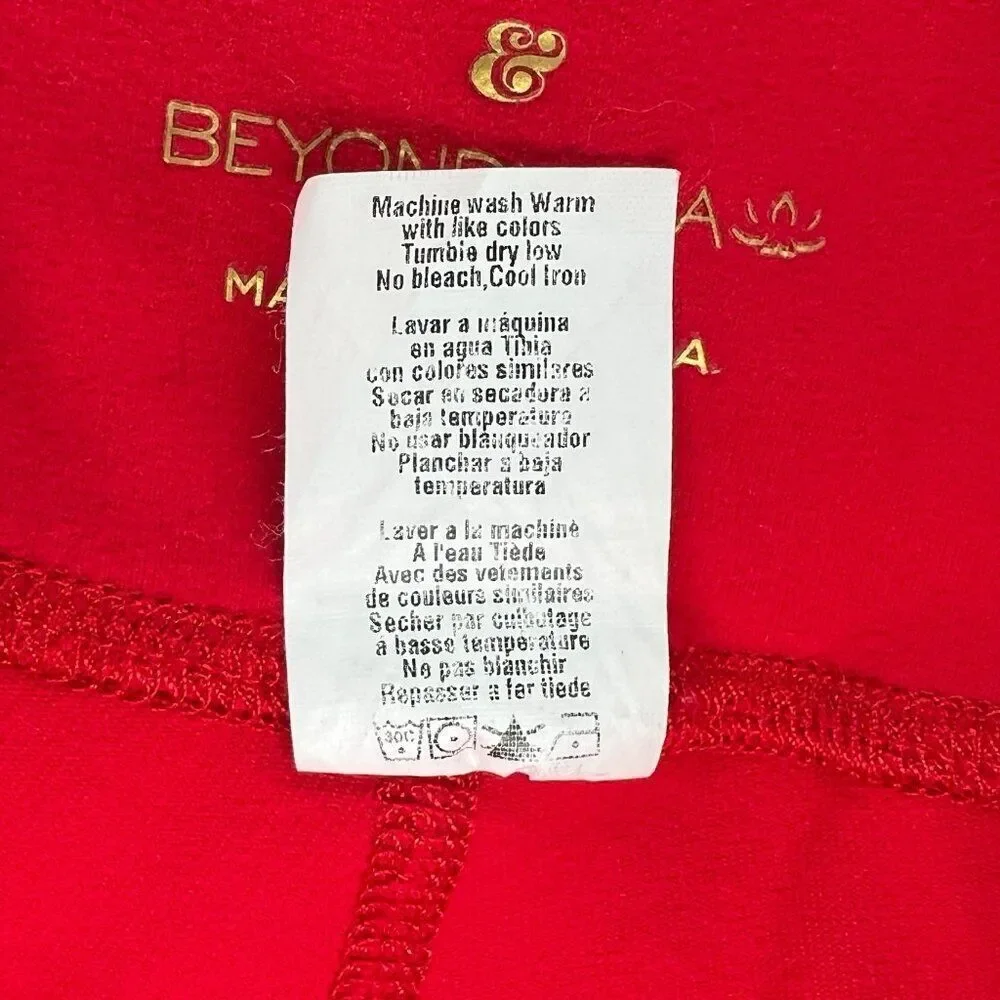 Kate Spade New York Leggings‎ Women's Size XS Red Beyond Yoga Capri Tights